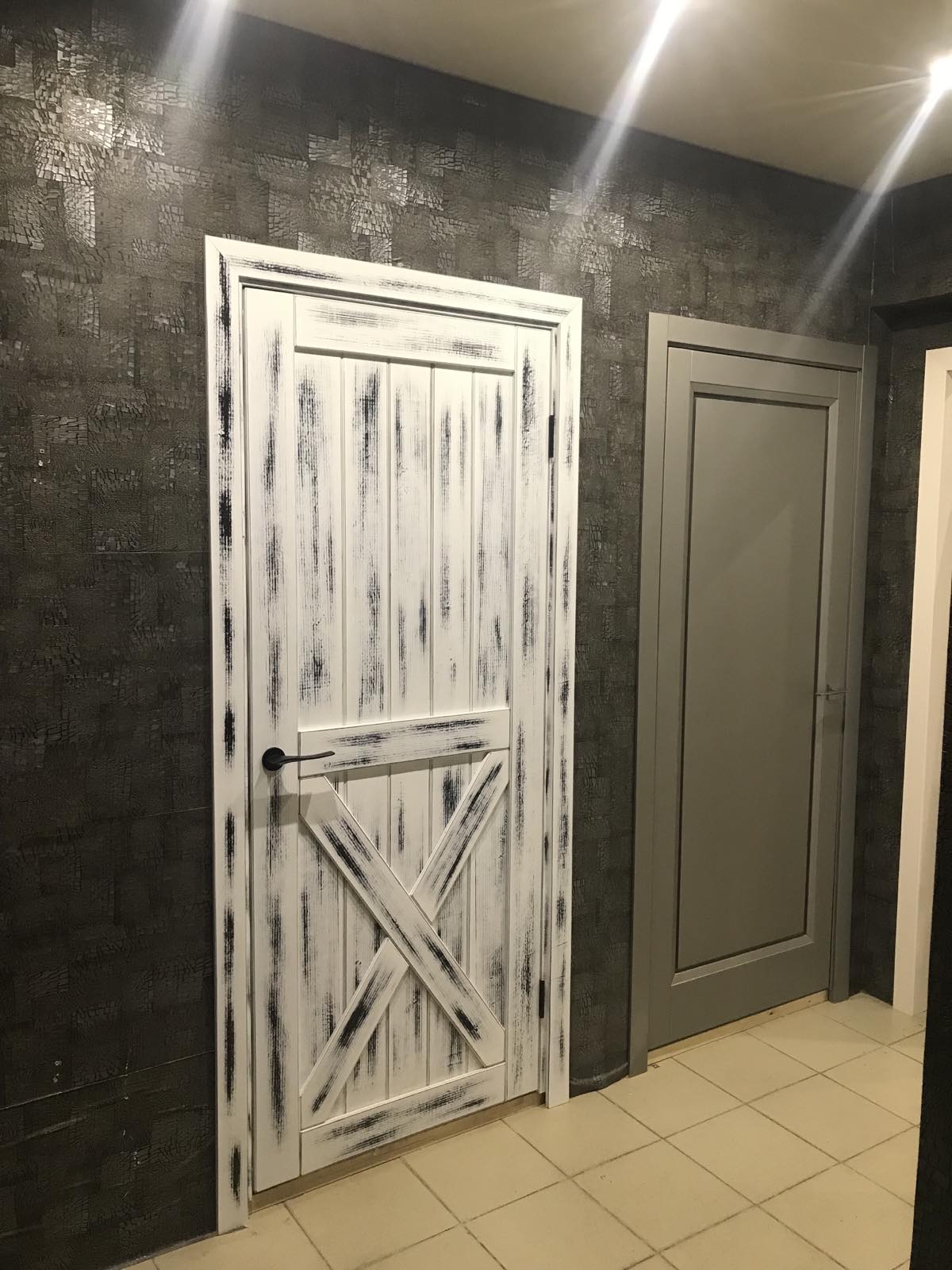 Деревянная межкомнатная дверь в стиле лофт от производителя из Белоруссии купить в СПБ